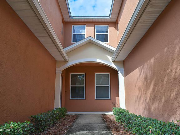 3rd image of 1030 Venetian Dr Unit 101