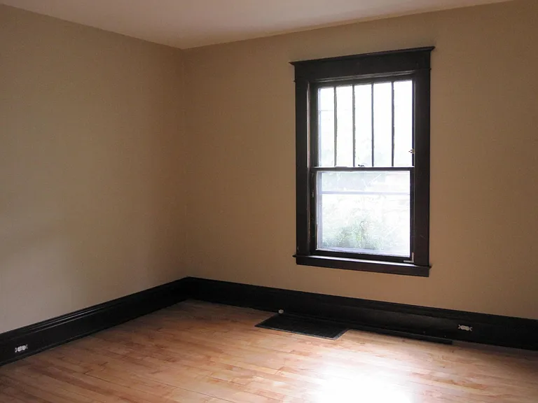 821 Hovey St SW — Photo 8