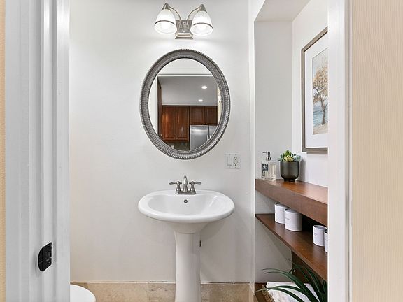 5th image of 4844 Kilauea Ave APT 2