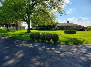 55 Hawthorn Rd, Claysville, PA 15323