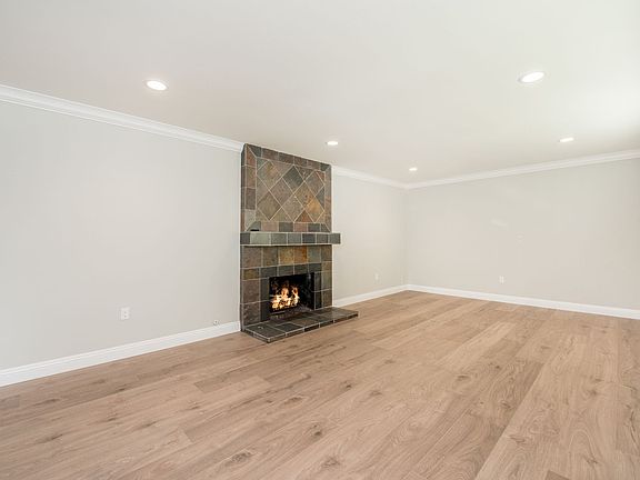 5th image of 1628 Minorca Dr