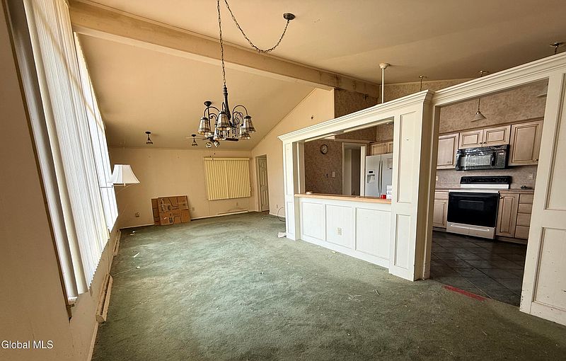 3rd image of 112 Country Ridge Court