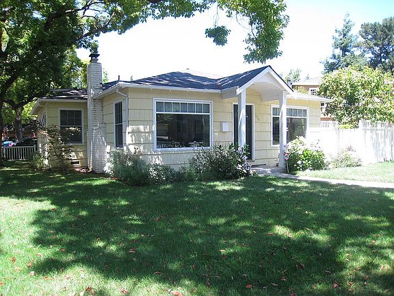 Exterior with corner yard