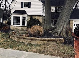 21176 Kenwood Ave, Rocky River, OH 44116