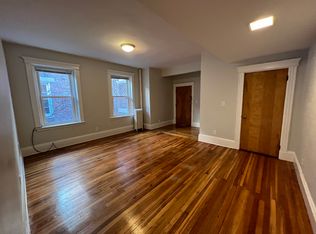 130 Pleasant St #2R, Brookline, MA 02446