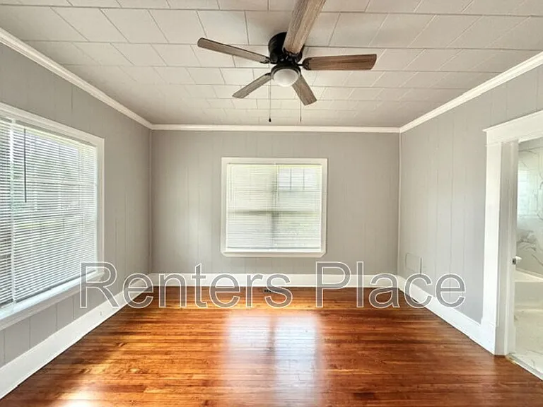 204 S Birch St — Photo 17