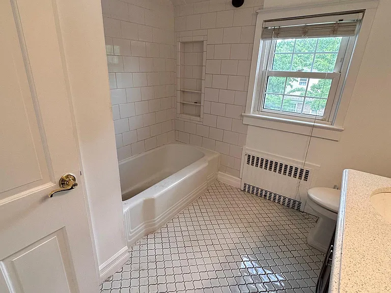 34 Edgewood Rd — Photo 14