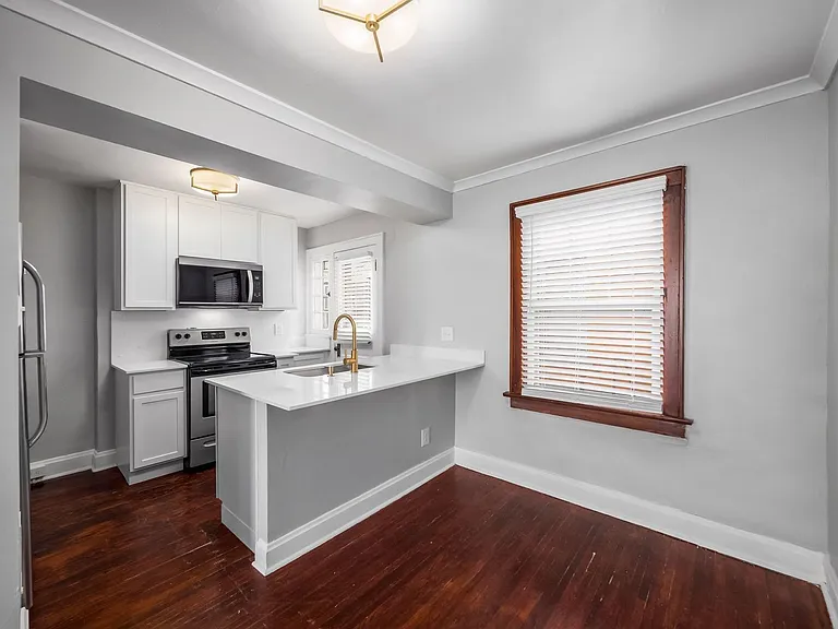 83 W 1st Ave #1 — Photo 7