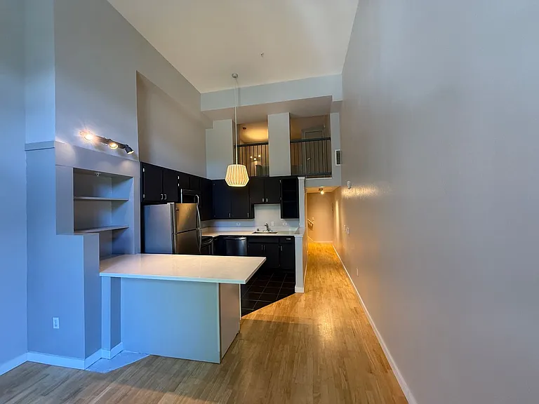 95 McCoppin St #210 — Photo 2