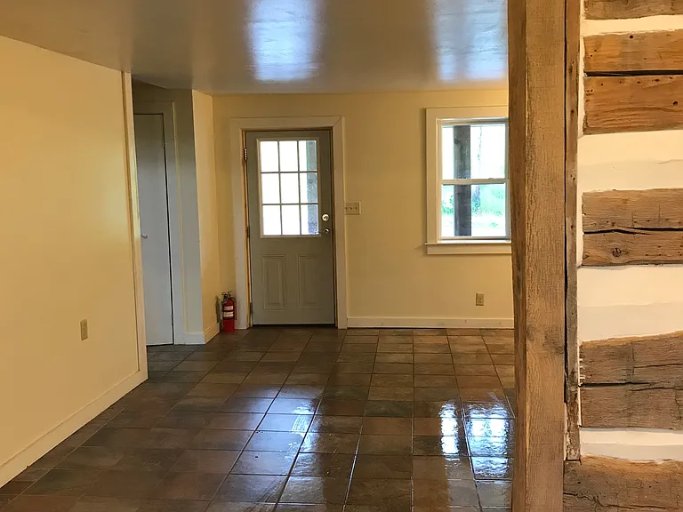 6514 Creek Rd — Photo 18