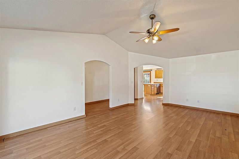 3rd image of 7601 NE 57th Circle