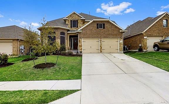 2nd image of 528 Wiltshire Dr