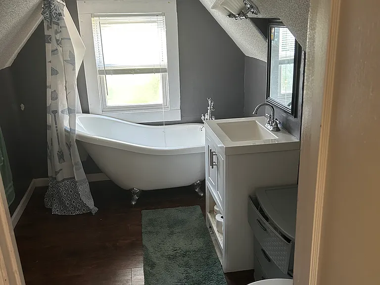 557 Emerson Dr — Photo 10