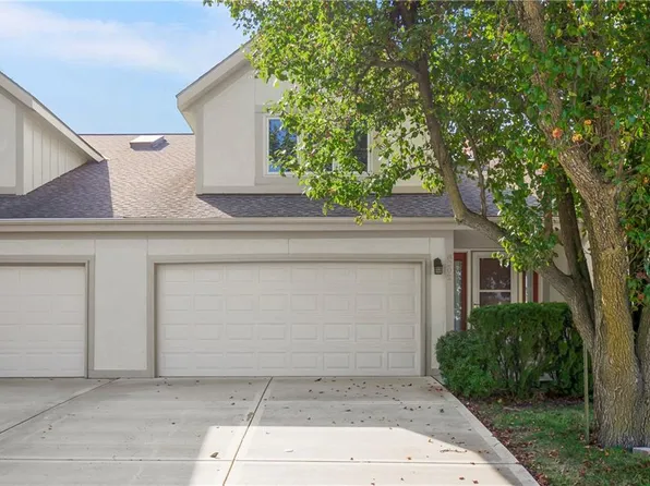 8202 N Bradford Ct, Kansas City, MO 64151