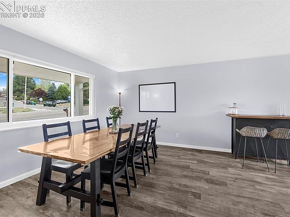 4th image of 3005 Vickers Dr