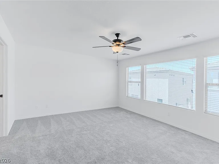 5741 Tioga Way — Photo 16