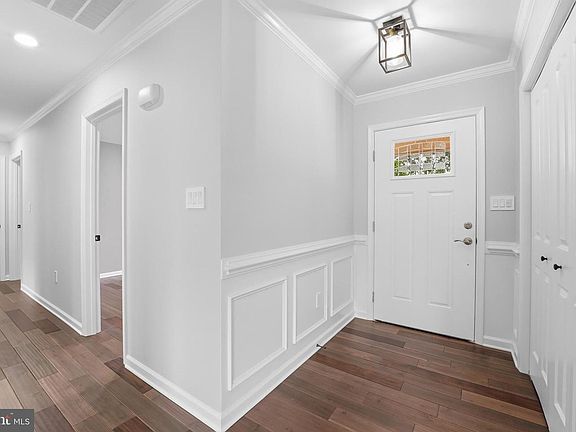5th image of 11242 Cedar Lee Ct