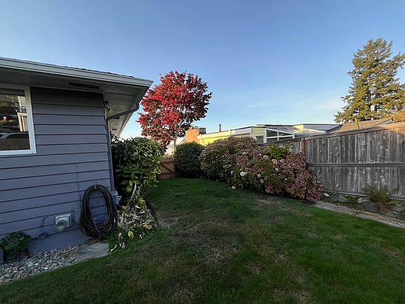 4th image of 207 Balch St