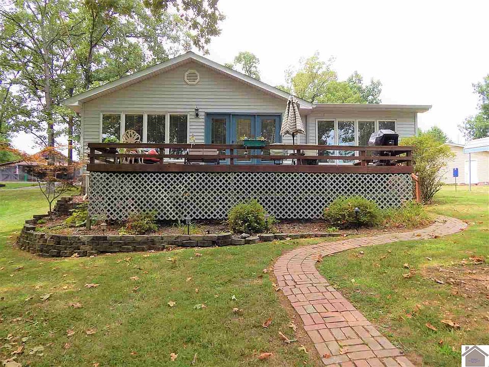 1st image of 628 Lake Dr