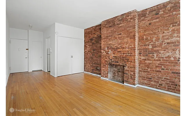 Rented by Douglas Elliman | media 8