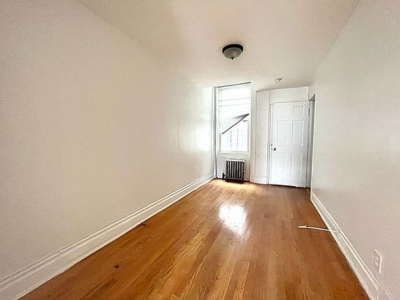 3rd image of 346 Marion St #2L