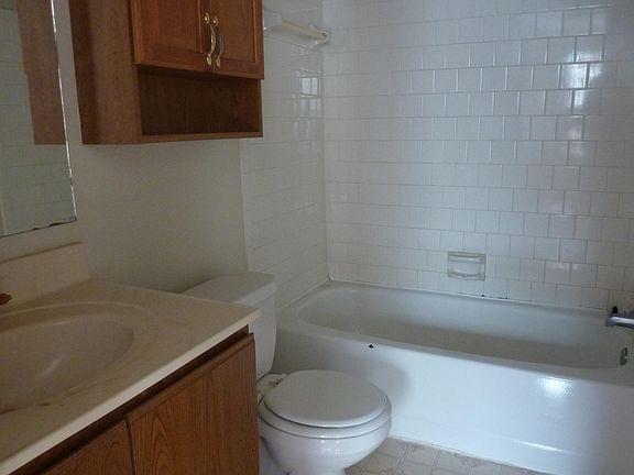 5th image of 14604 Monmouth Dr