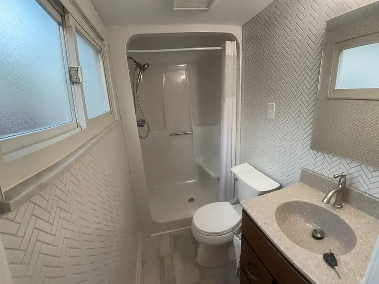 1649 Twin Oaks Dr — Photo 23