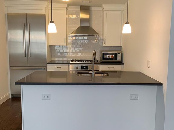 Unit 420 Kitchen