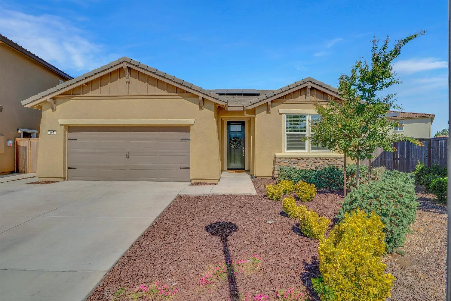 447 Avignon Way photo 1
