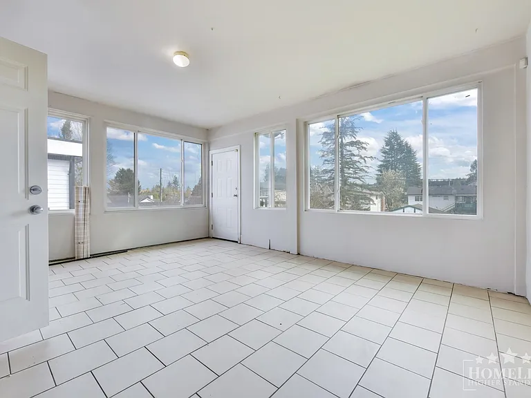 13470 65a Ave #UPPER HOUSE — Photo 8