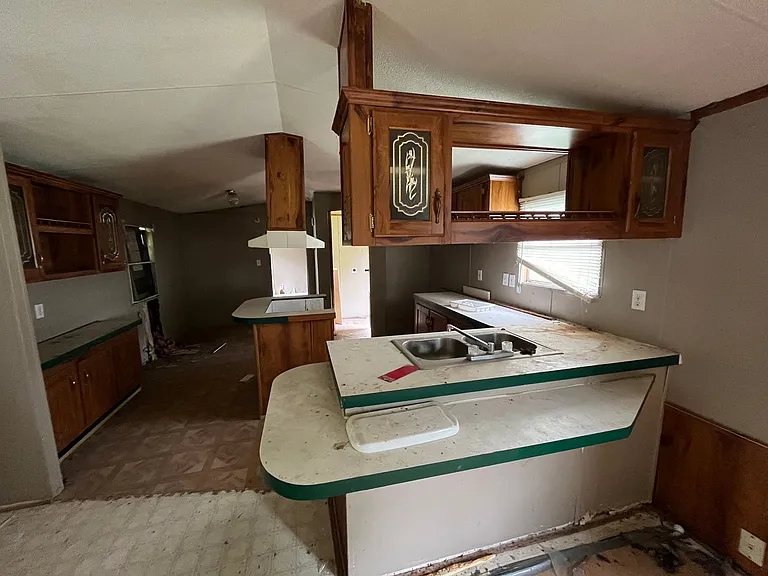 195 NE Coachlight Dr — Photo 7