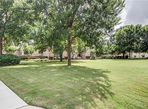 5th image of 5105 Forest Hill Dr