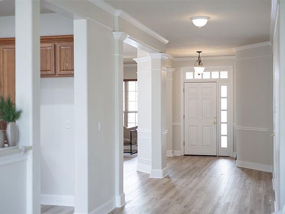 3rd image of 311 Rio Grande Loop