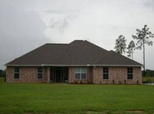 12231 E Pointe Dr, Picayune, MS 39466