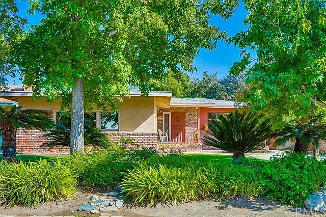 1st image of 916 Edie Dr