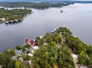 33060 Fairglen Rd, Sunrise Beach, MO 65079