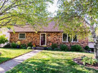 161 Summer Dr, Dubuque, IA 52002