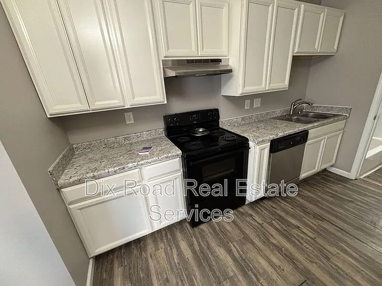 502 Ross Ave #3 — Photo 9