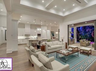 547 Parkwood Ln, Naples, FL 34103