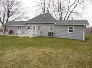 2410 Garner Ave, Hornick, IA 51026