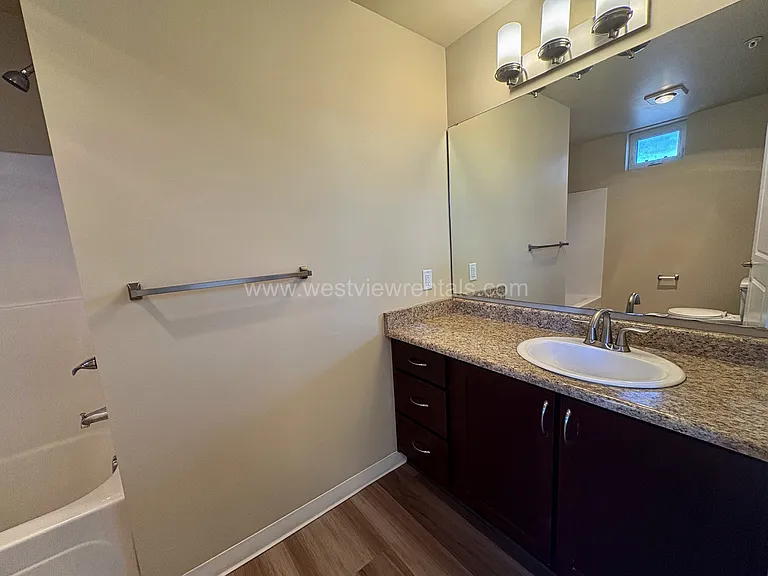 200 E Maple St — Photo 217