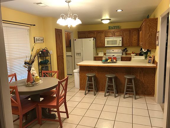 Kitchen/Dining