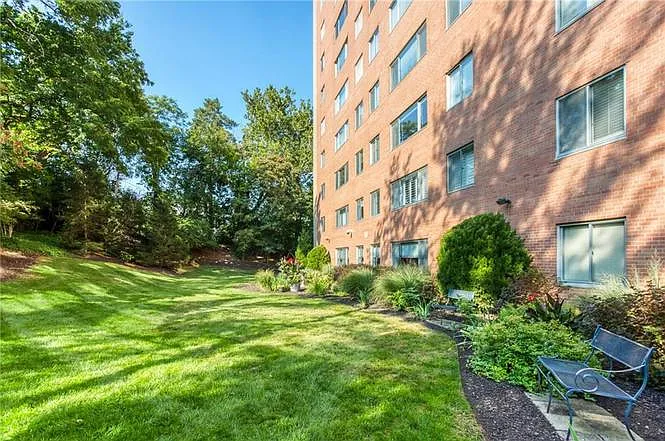 4550 Warwick Blvd #909 — Photo 35