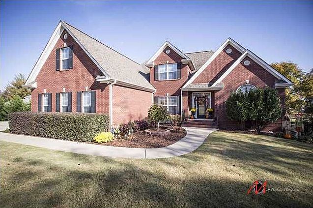 1st image of 125 Biltmore Dr