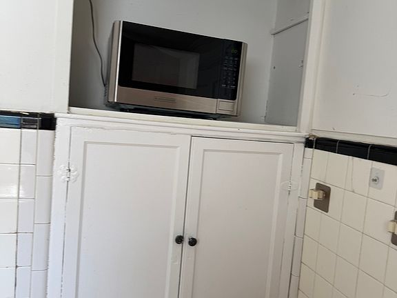 4th image of 3301 Delaware Ave