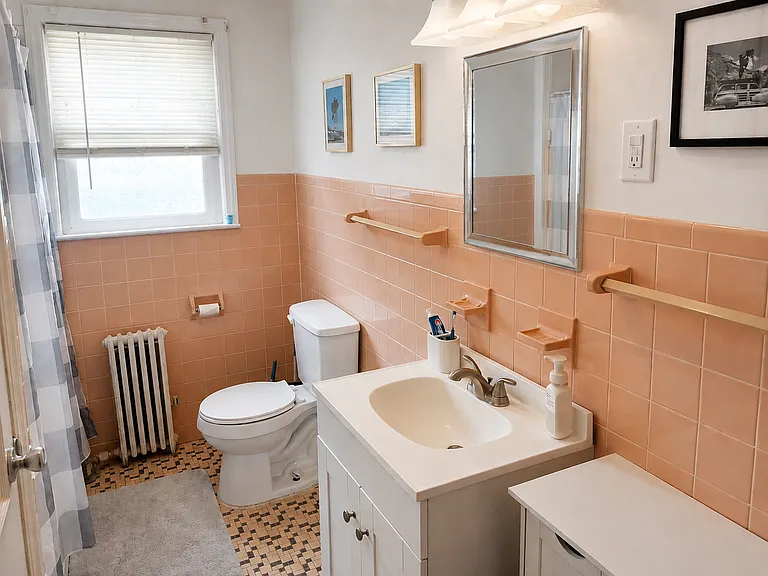 97 Florence Ave #2 — Photo 8