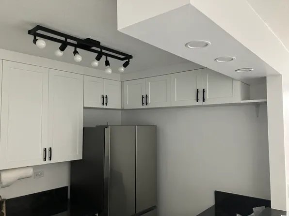 1641 Third Avenue image 1 of 4