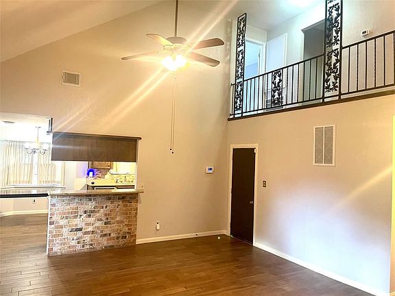 5th image of 10738 Sagewind Dr