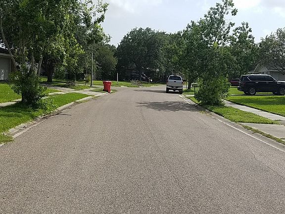 4th image of 202 Mesa Dr