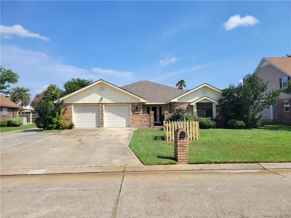1813 Lake Salvador Dr, Harvey, LA 70058